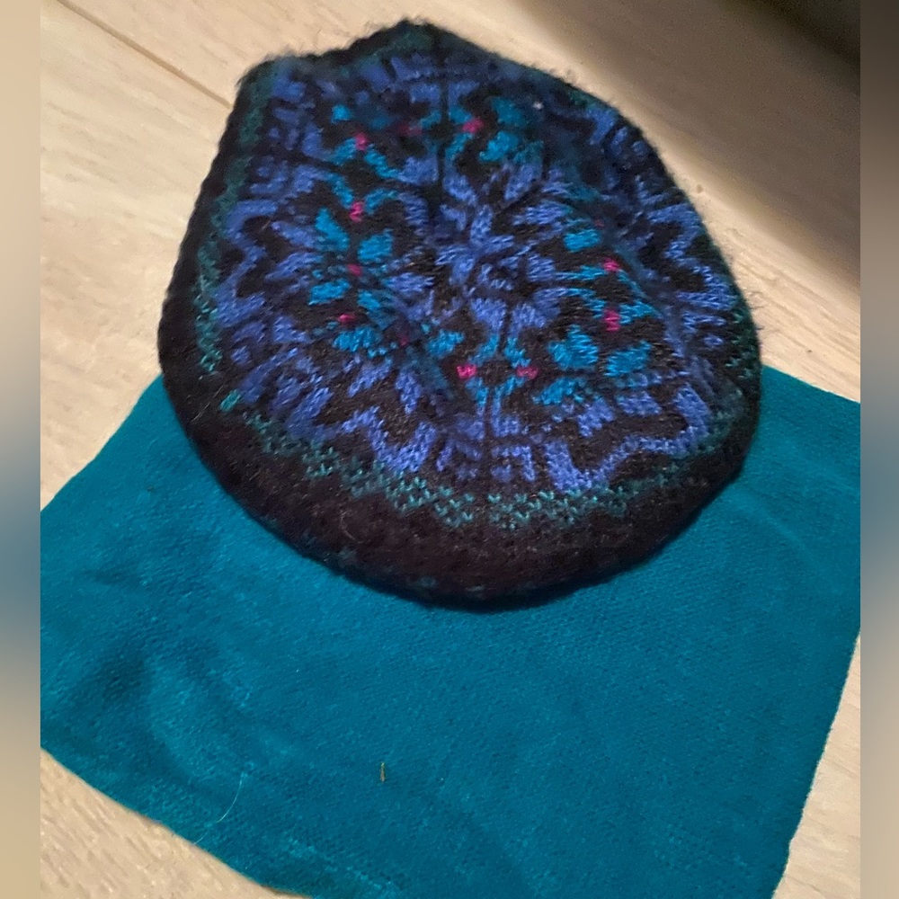 Gorgeous beret & infinity scarf set